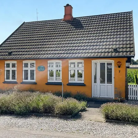 2 Bedroom Gorgeous In