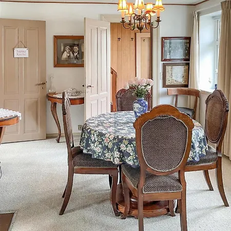 2 Bedroom Gorgeous In *