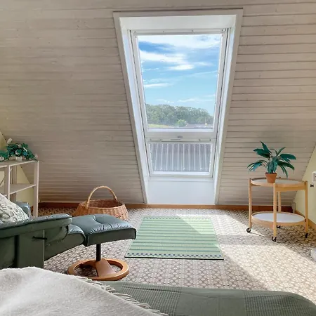 בית נופש 2 Bedroom Gorgeous In *