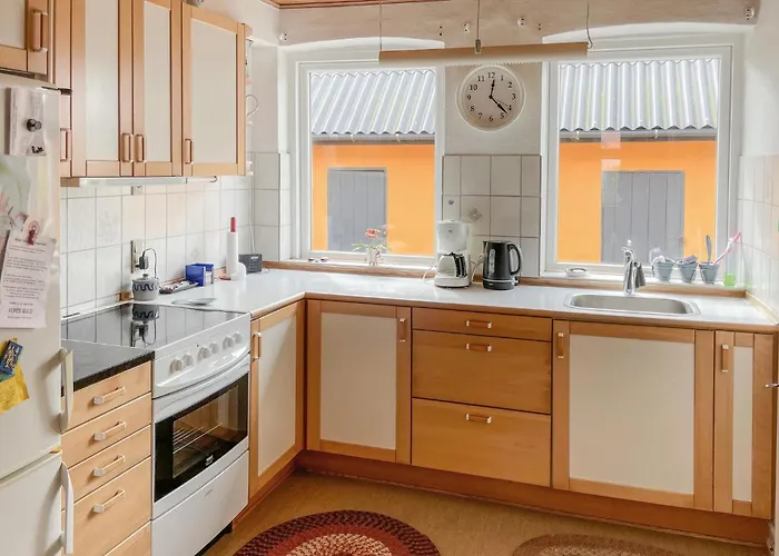 2 Bedroom Gorgeous In Tranekaer