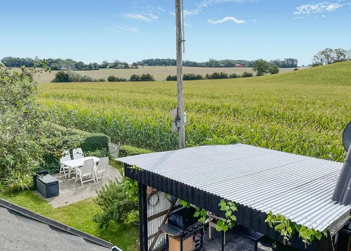 2 Bedroom Gorgeous In Holiday home Tranekaer